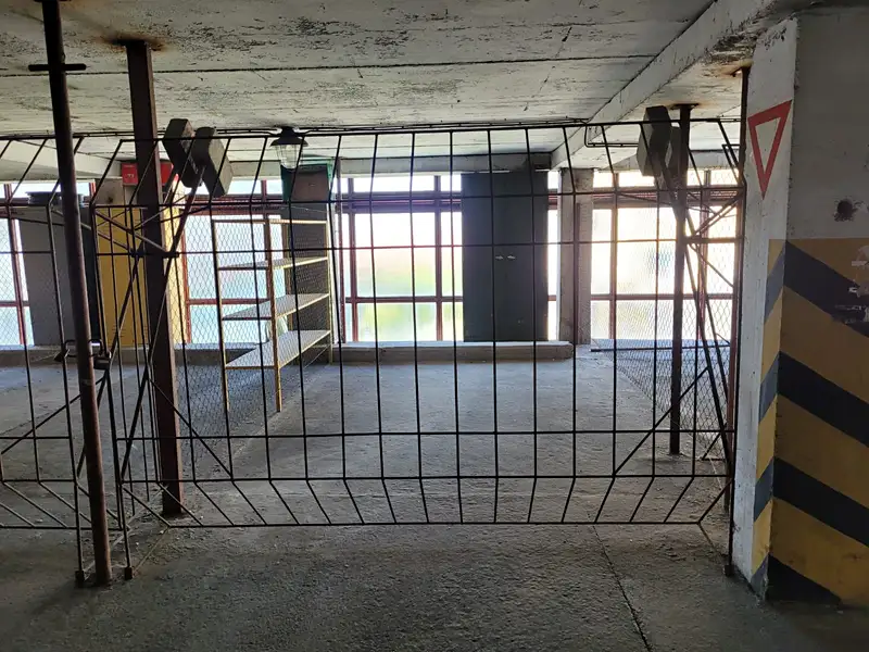 Pronájem garážového stání 18 m², Praha – náhled fotky 1