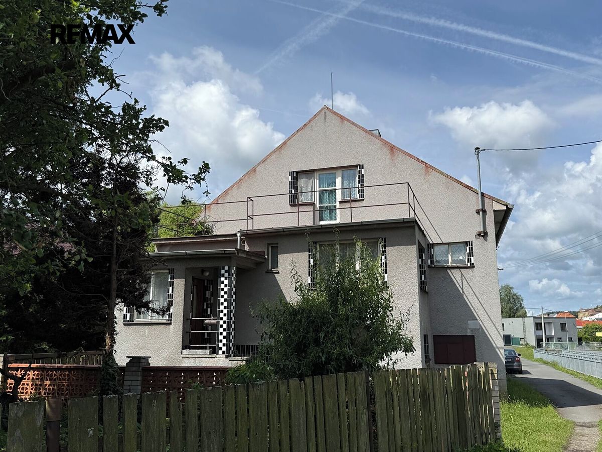 Prodej rodinného domu 300 m², pozemek 481 m²