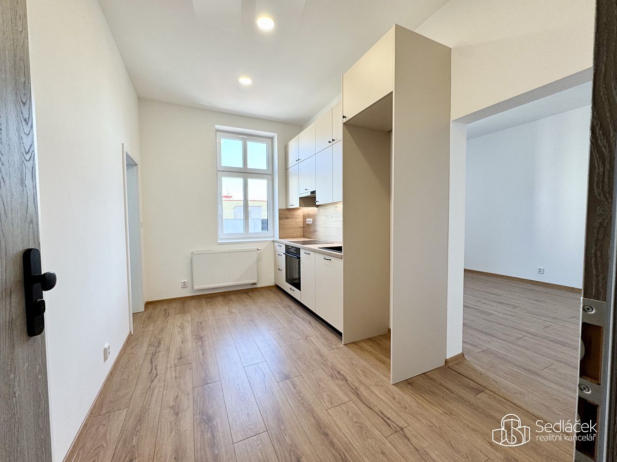 Pronájem bytu 1+1 32 m² – fotografie 4