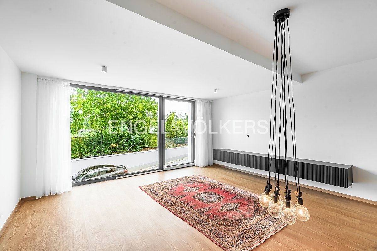 Pronájem vily 165 m², pozemek 120 m²