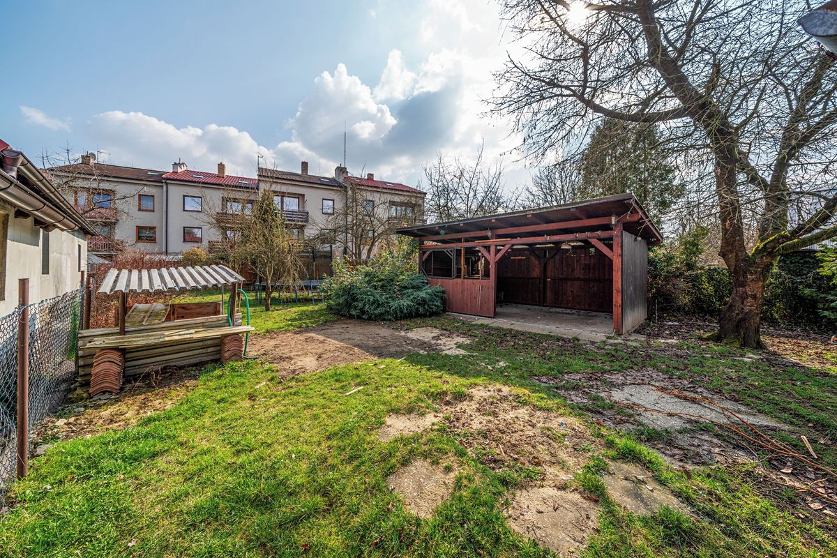 Prodej rodinného domu 111 m², pozemek 612 m² – fotografie 2