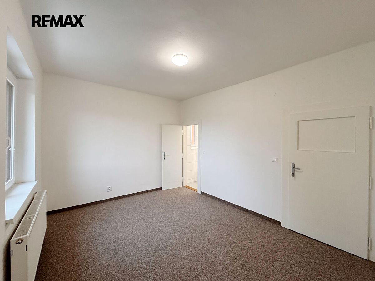 Pronájem bytu pokoje 25 m² – fotografie 2