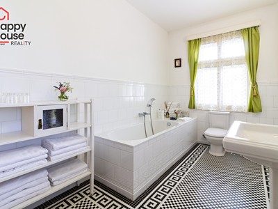Pronájem bytu 3+1, 123 m² (3 z 27)