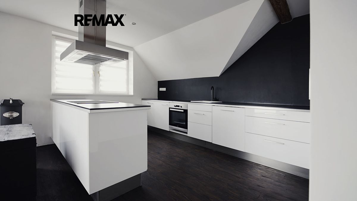 Pronájem bytu 2+kk 121 m²