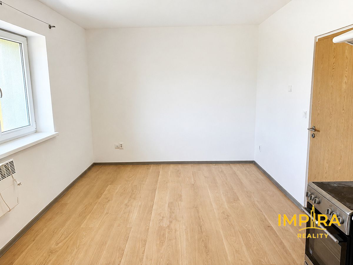 Pronájem bytu 1+kk 28 m² – fotografie 5