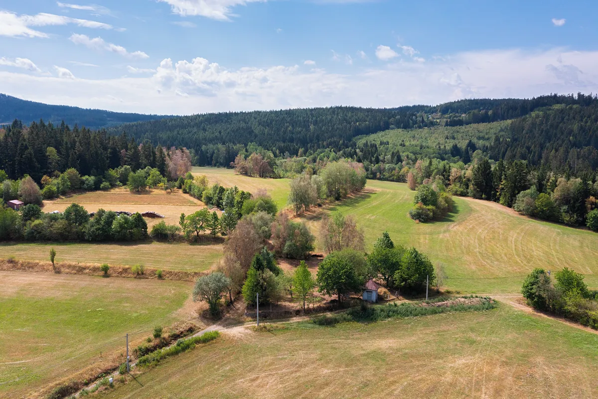 Prodej stavebního pozemku 1619 m²