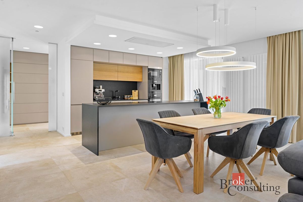 Pronájem rodinného domu 162 m², pozemek 916 m² – fotografie 5