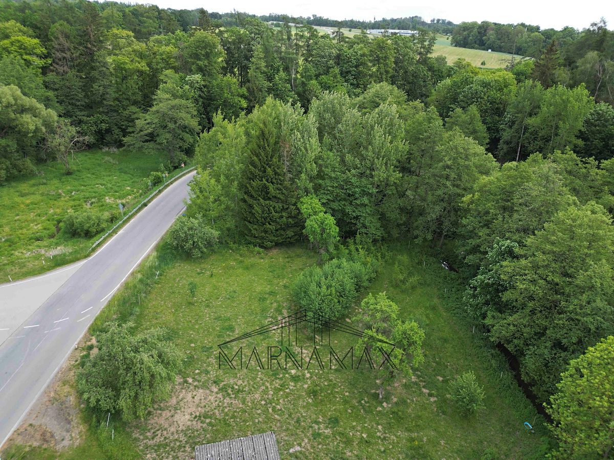 Prodej stavebního pozemku 2377 m²