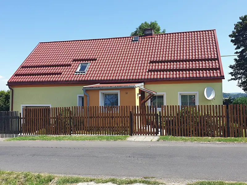 Prodej rodinného domu 208 m², pozemek 1889 m², Stanovice – náhled fotky 2