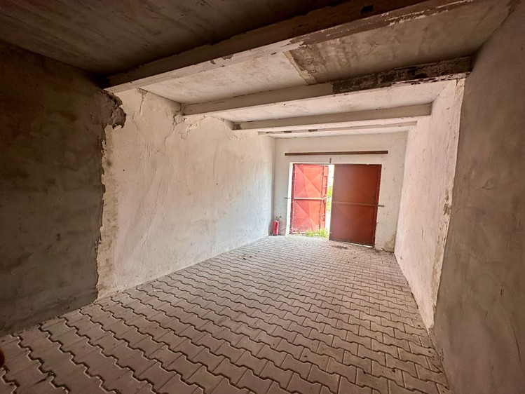 Prodej nemovitosti, 21 m² (2 z 4)