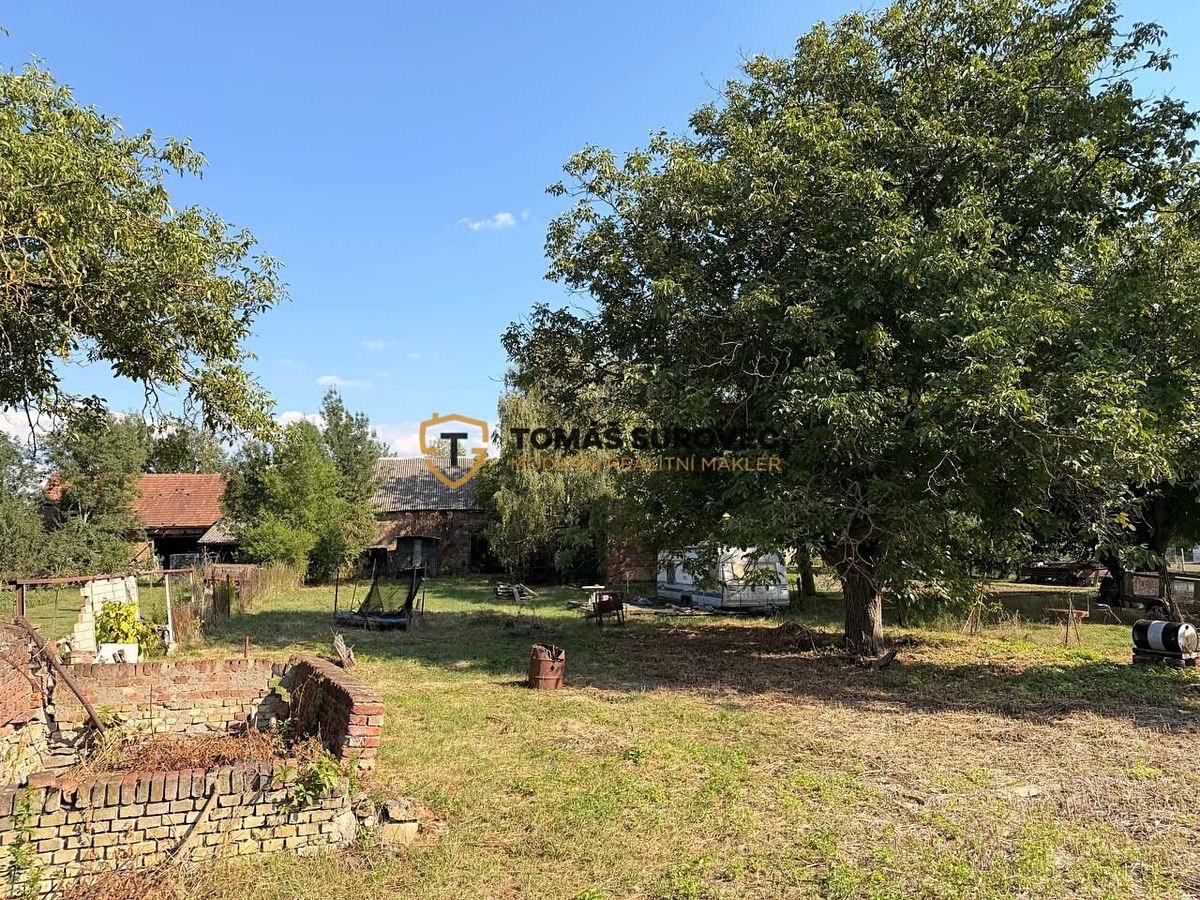 Prodej stavebního pozemku 1550 m² – fotografie 4