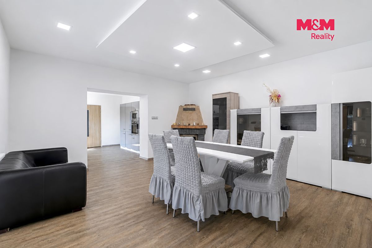 Prodej rodinného domu 150 m², pozemek 1625 m² – fotografie 2