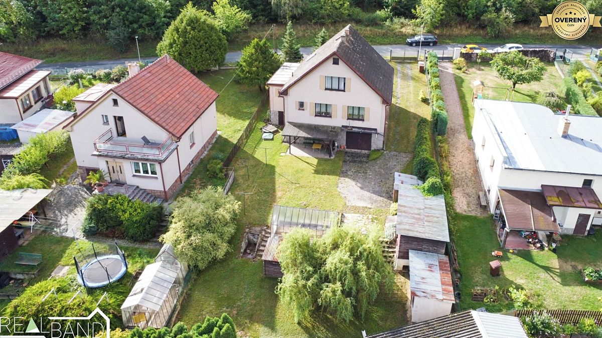 Prodej rodinného domu 270 m², pozemek 773 m² – fotografie 3