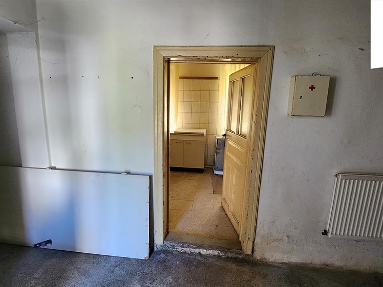 Prodej komerčního prostoru, 189 m² (5 z 19)