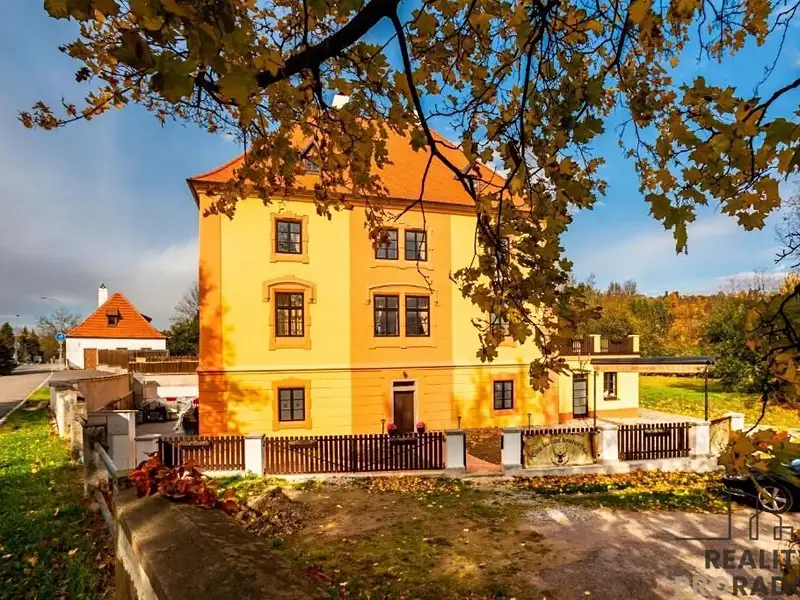 Prodej ubytovacího zařízení 744 m², Český Krumlov – náhled fotky 1