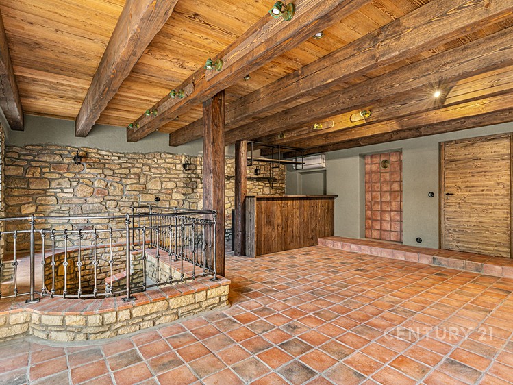 Prodej komerčního prostoru, 370 m² (26 z 58)