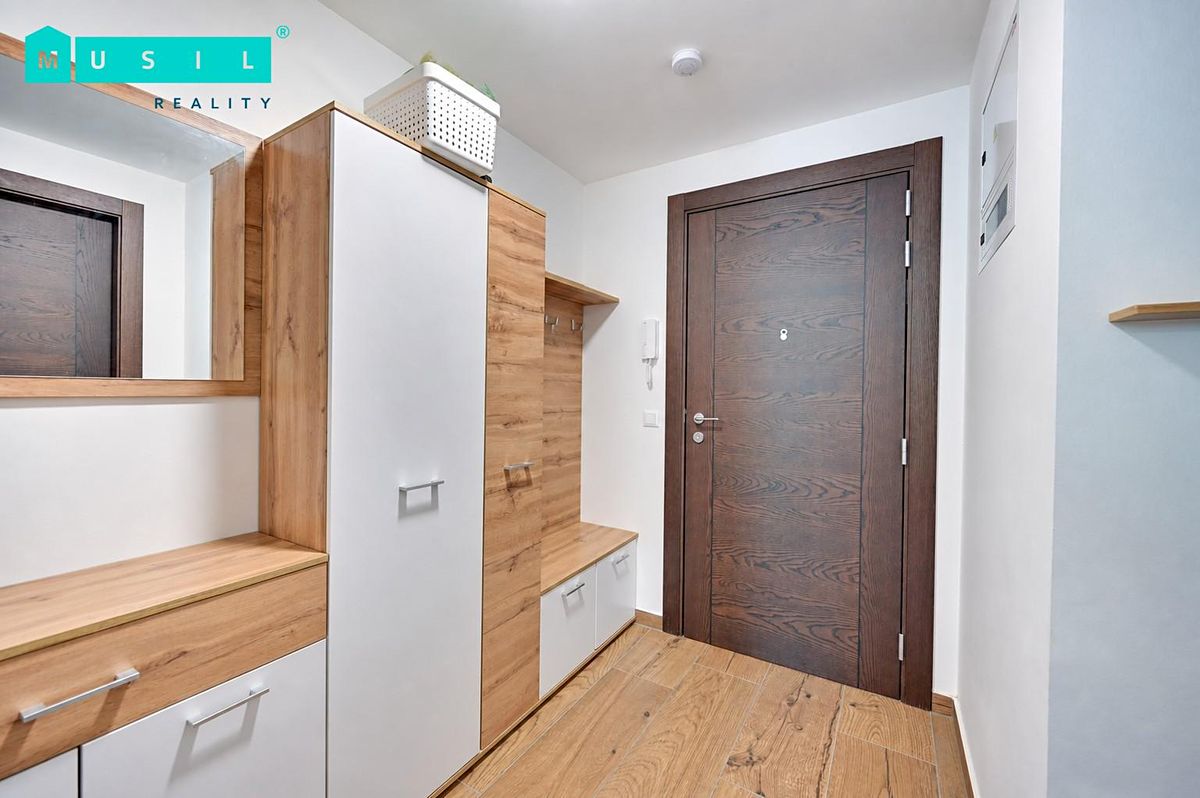 Pronájem bytu 2+kk 55 m² – fotografie 4