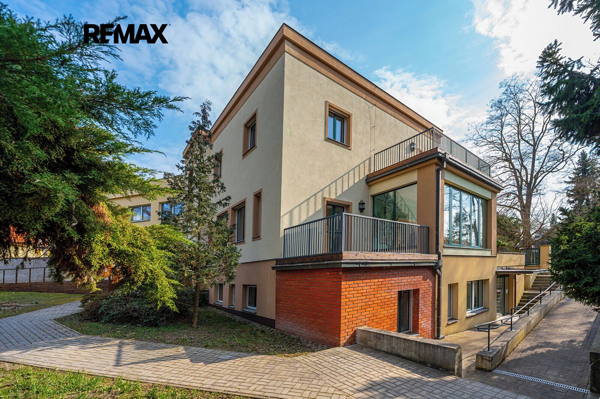 Prodej vily 675 m², pozemek 2791 m² – fotografie 5