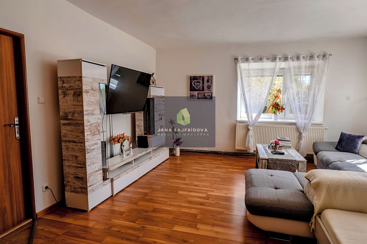Prodej rodinného domu 340 m², pozemek 419 m² – fotografie 5