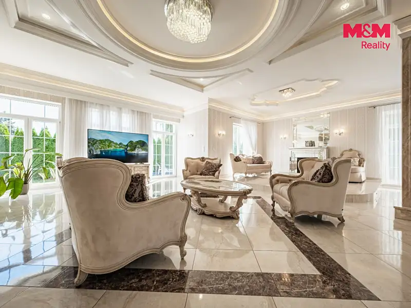 Prodej kanceláře 356 m², Šestajovice – náhled fotky 3