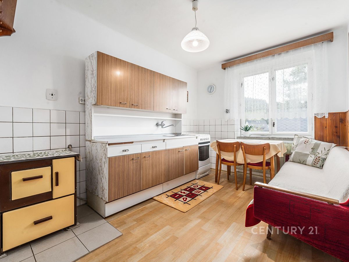 Prodej rodinného domu 140 m², pozemek 1269 m² – fotografie 5