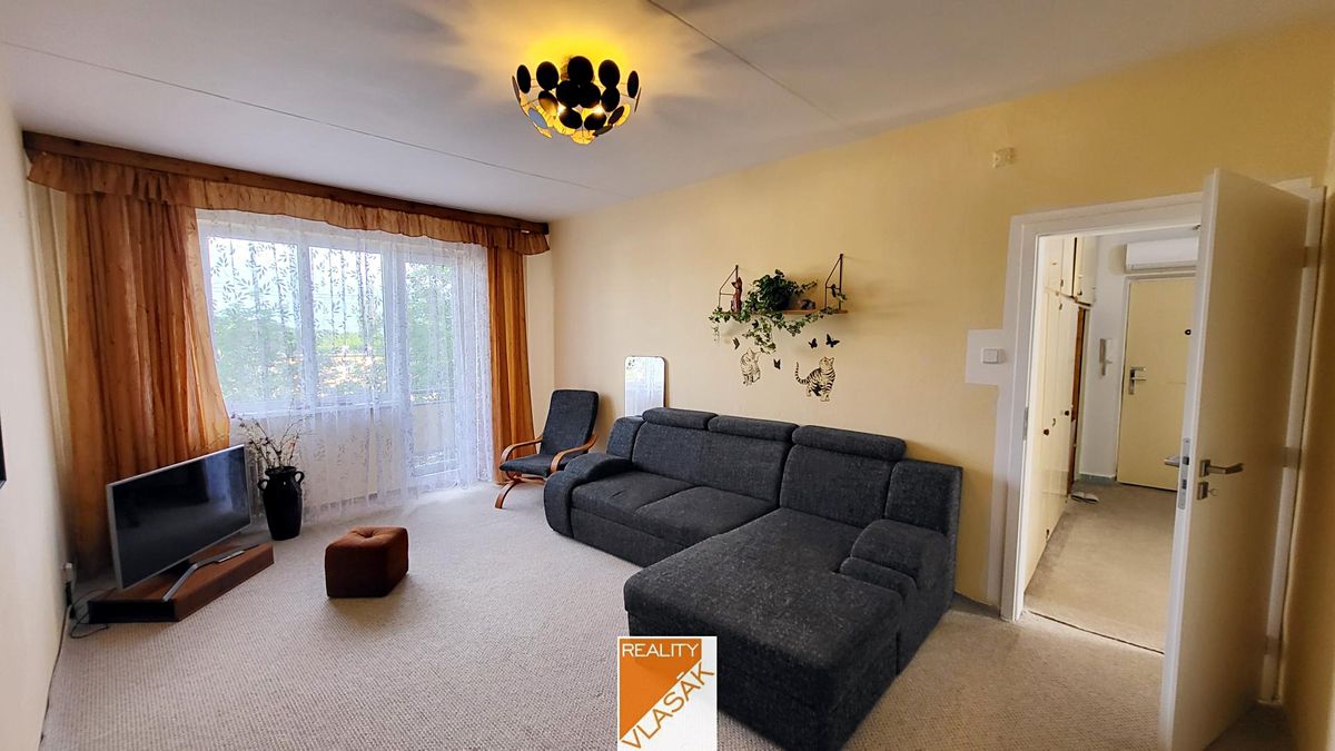 Pronájem bytu 2+1 56 m² – fotografie 2