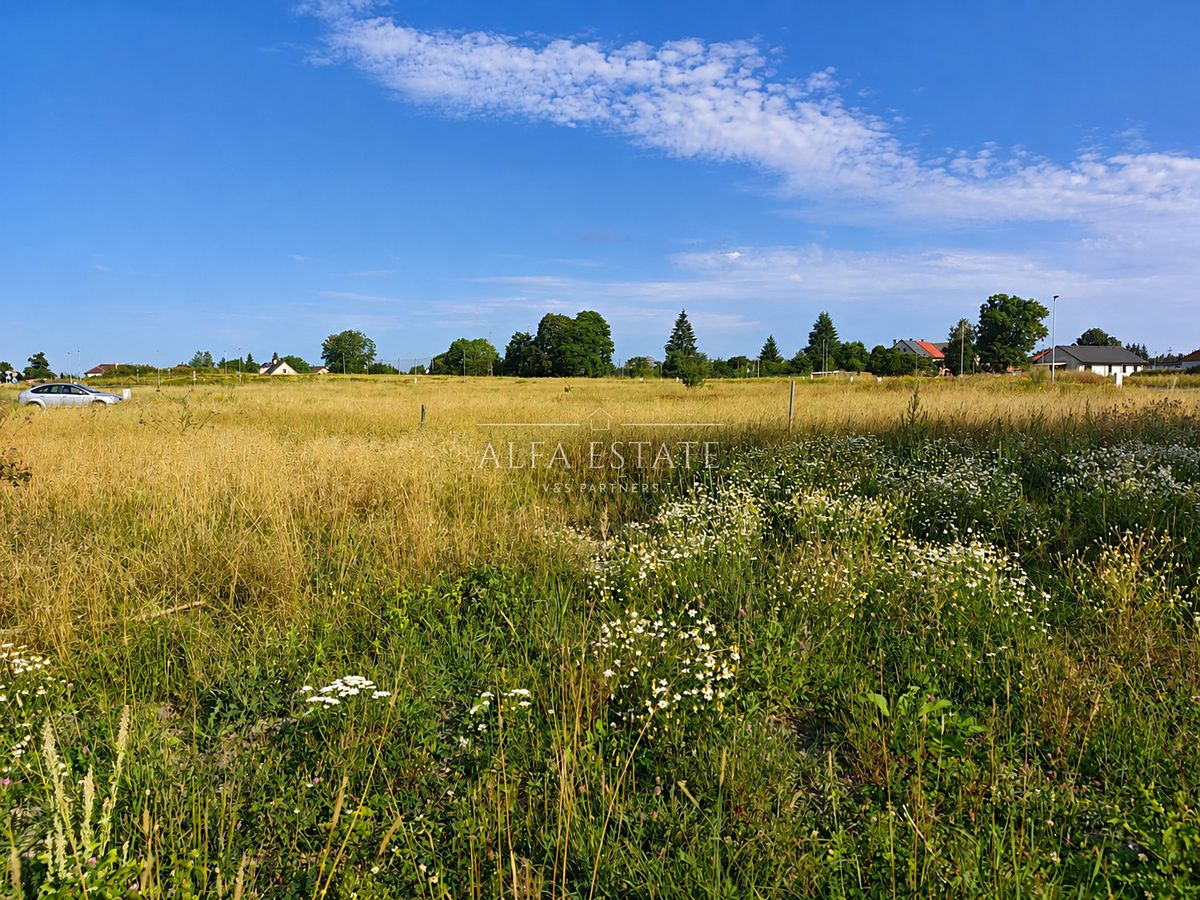 Prodej stavebního pozemku 1060 m² – fotografie 2