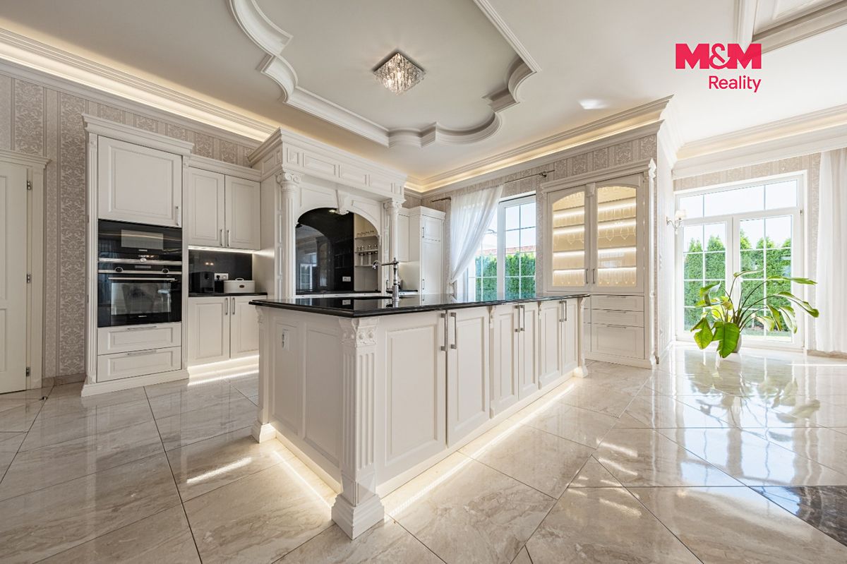 Prodej obchodního prostoru 356 m² – fotografie 4