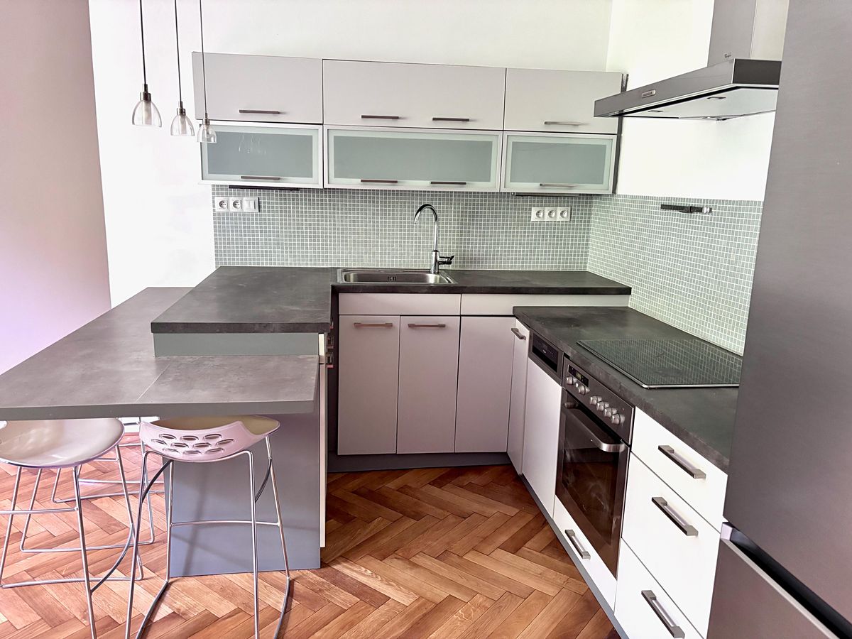 Pronájem bytu 2+kk 52 m² – fotografie 3