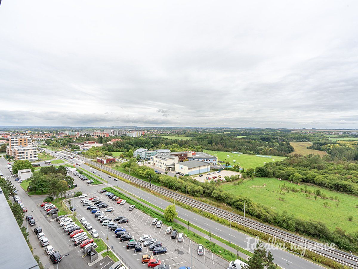 Pronájem bytu 2+kk 51 m² – fotografie 3
