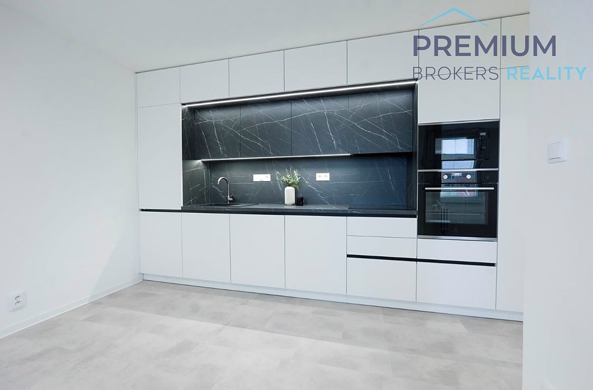 Pronájem bytu 2+kk 39 m² – fotografie 4