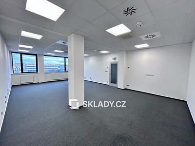 Pronájem kanceláře 216 m²