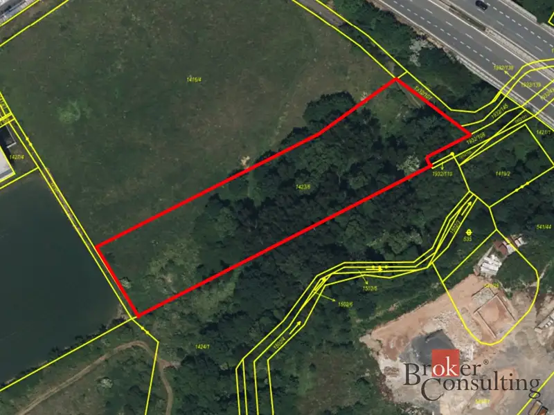 Prodej komerčního pozemku 4386 m², Plzeň – náhled fotky 1