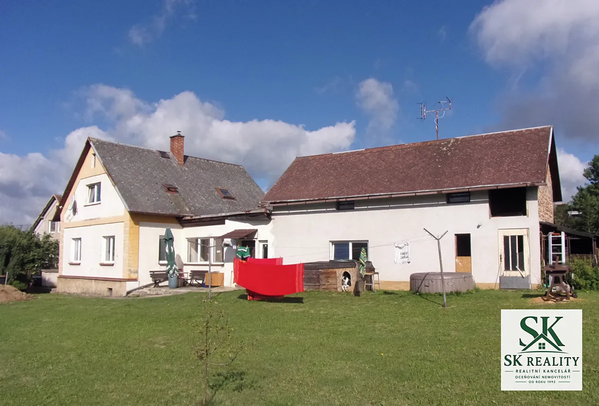 Prodej rodinného domu 190 m², pozemek 1931 m²