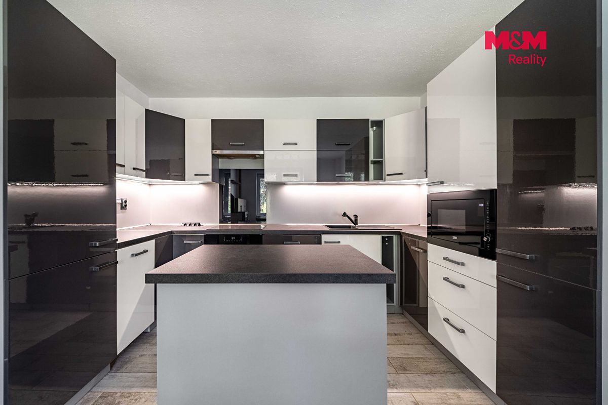 Prodej rodinného domu 112 m², pozemek 368 m² – fotografie 2