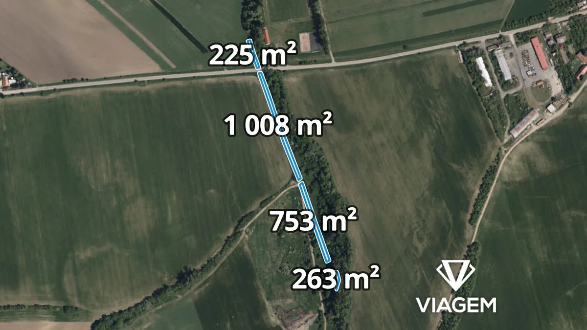 Prodej podílu 1/2 pole 1124 m²