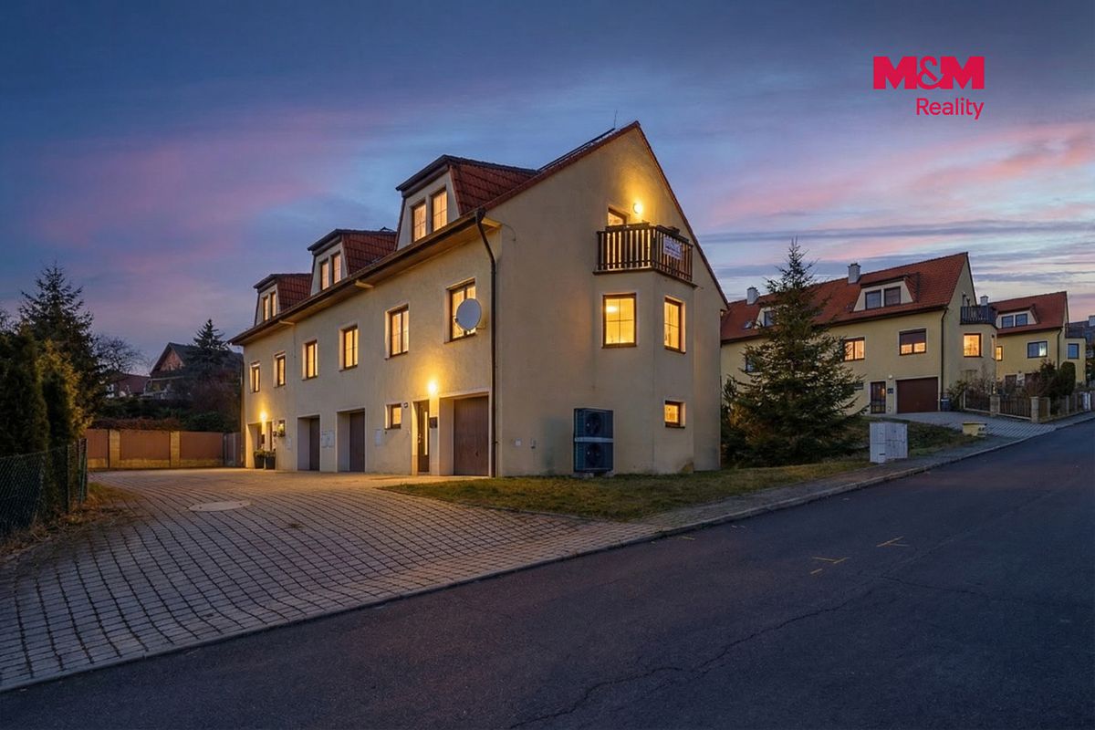 Prodej rodinného domu 169 m², pozemek 291 m² – fotografie 2