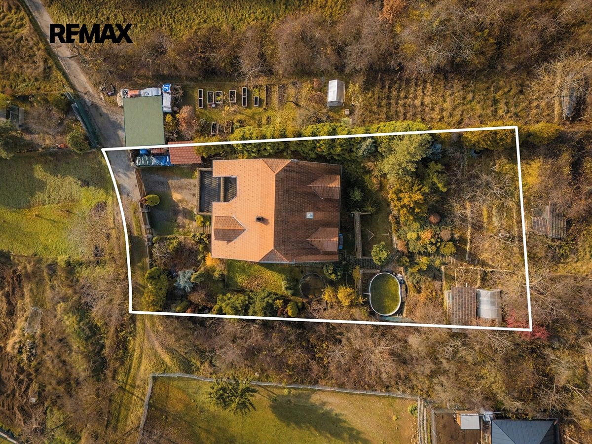 Prodej vily 252 m², pozemek 1297 m² – fotografie 3