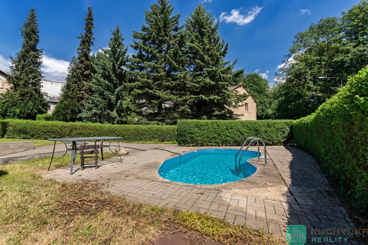 Prodej vícegeneračního domu 346 m², pozemek 874 m² – fotografie 5