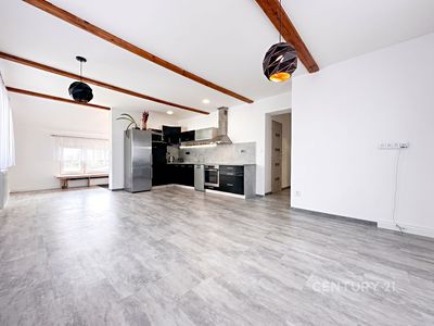 Pronájem bytu 3+kk 72 m²
