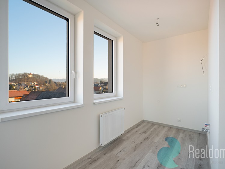 Комерційне приміщення на продаж, 1 325 м² (3 з 13)
