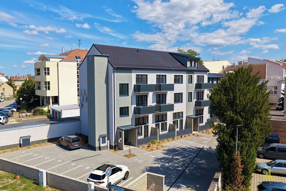Prodej bytu 2+kk 62 m², Břeclav – fotka 1 z 3
