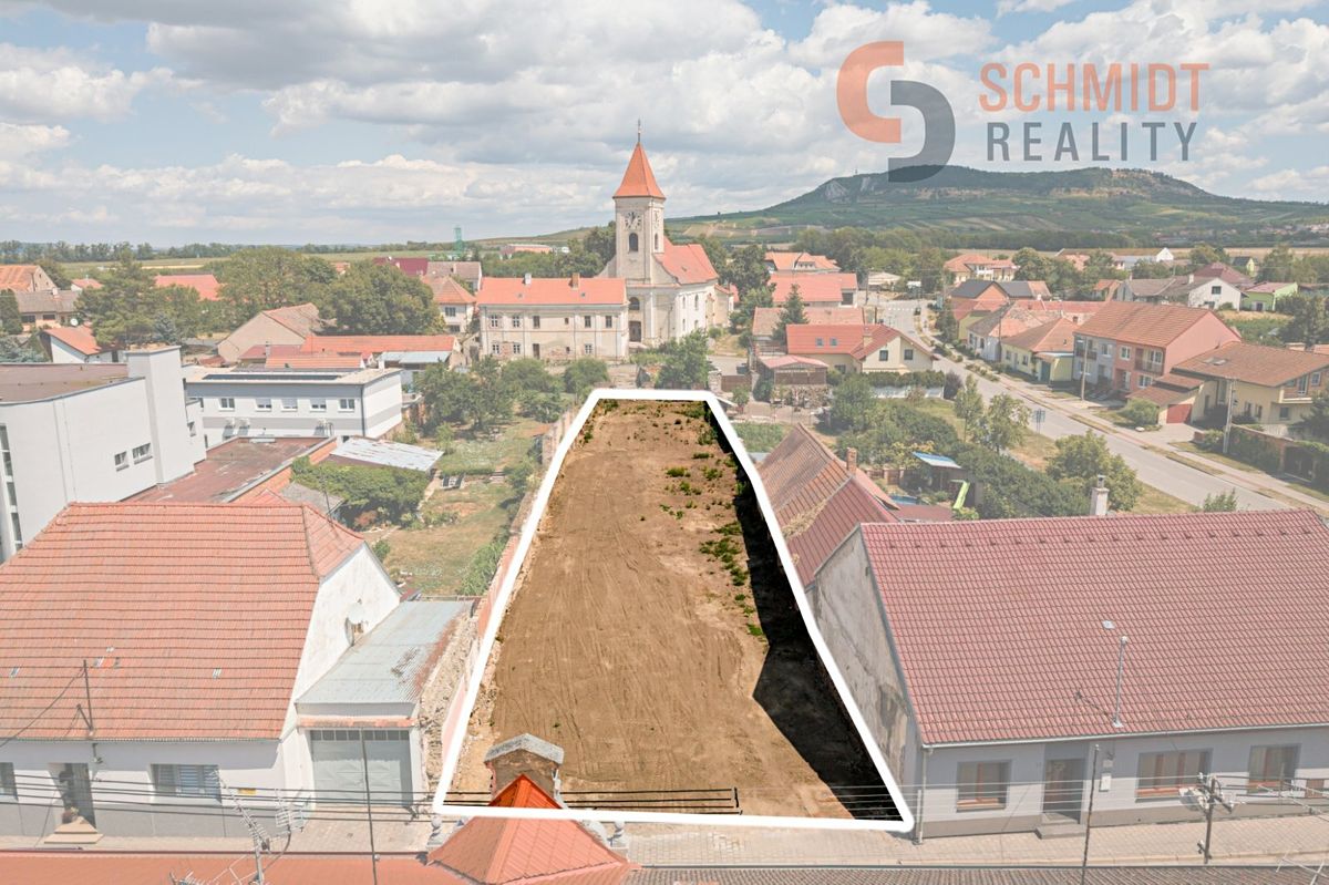 Prodej stavebního pozemku 570 m², Dolní Dunajovice – fotka 1 z 3