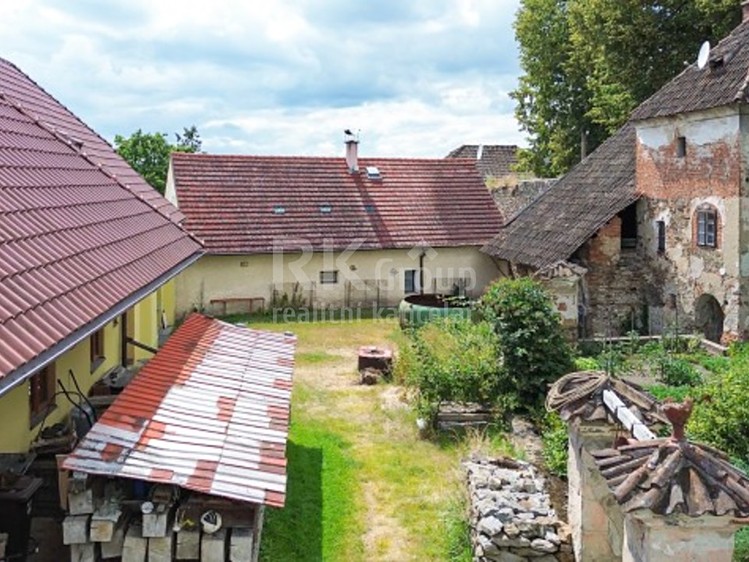Prodej nemovitosti, 1 144 m² (6 z 31)