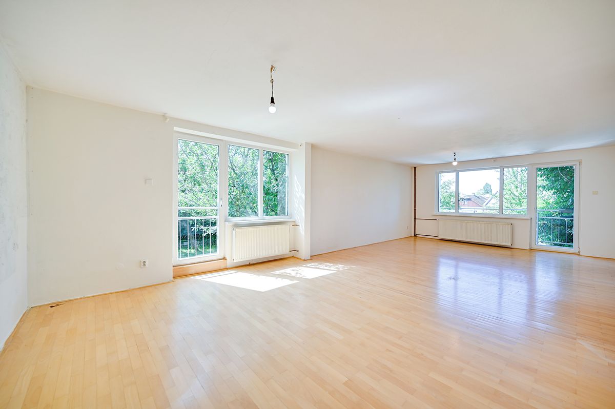Prodej rodinného domu 226 m², pozemek 795 m² – fotografie 4