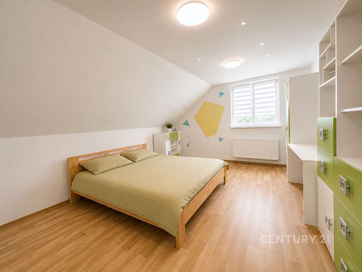 Pronájem rodinného domu 90 m², pozemek 489 m² – fotografie 3