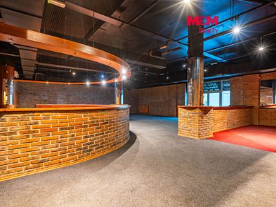 Pronájem obchodního prostoru 324 m²