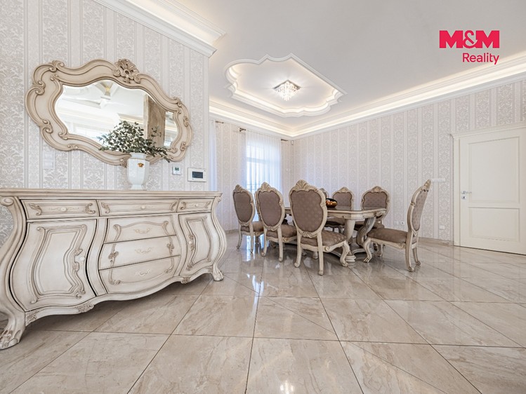 Prodej komerčního prostoru, 356 m² (6 z 30)