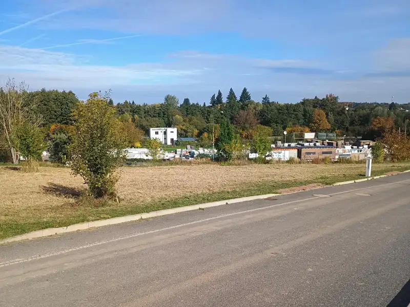 Prodej stavebního pozemku 708 m², Úvaly – náhled fotky 1