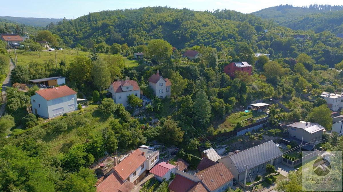 Prodej stavebního pozemku 1836 m² – fotografie 3